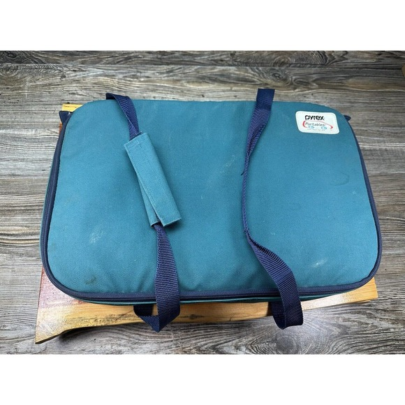 Pyrex Dining Pyrex Portables 1x7x15 Baking Dish W Lid Insulated